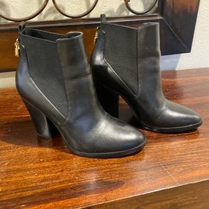 Beautiful  calf leather Michael Kors  booties